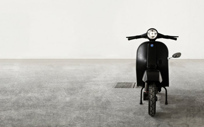 elektrisches-Fahrzeug-Vespa-Roller-schwarz-cooles-Modell