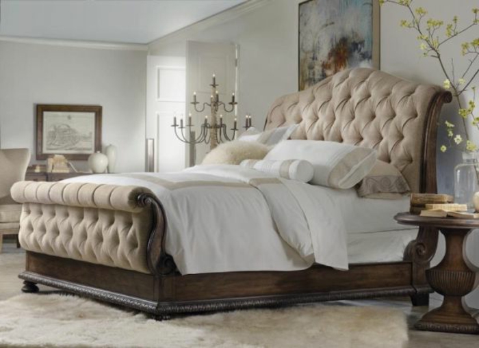 feines-Schlafzimmer-Design-aristokratisches-kingsize-bett-beige