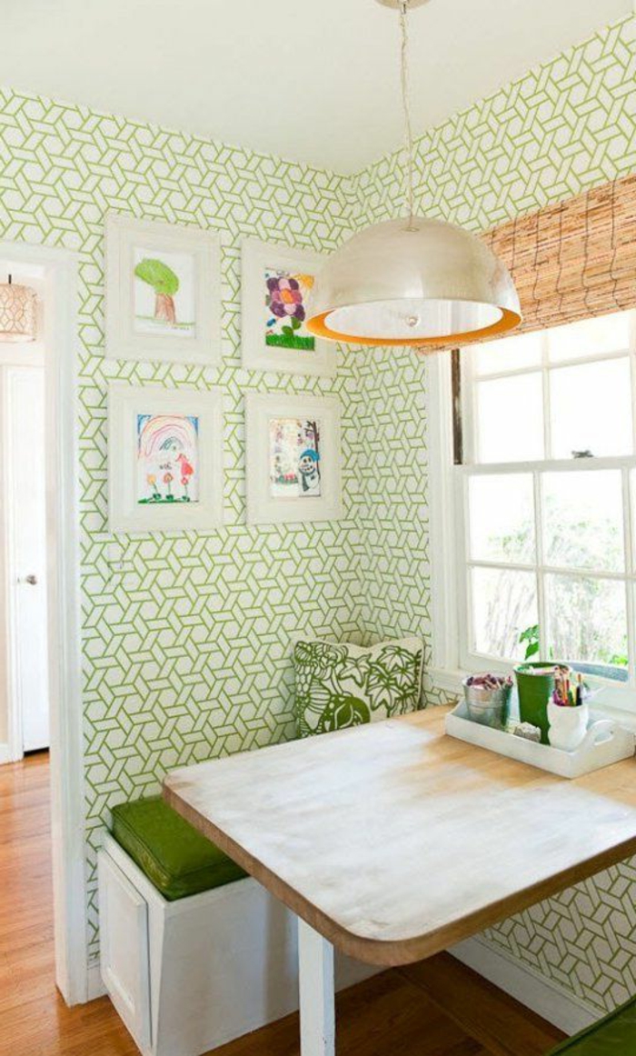 gemütliche-Küche-moderne-geometrische-Tapeten-grüne-Ornamente