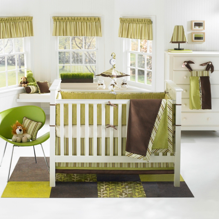kokettes-Babyzimmer-Designer-Möbel-Dekoration-bettwäsche-Erdtönungen