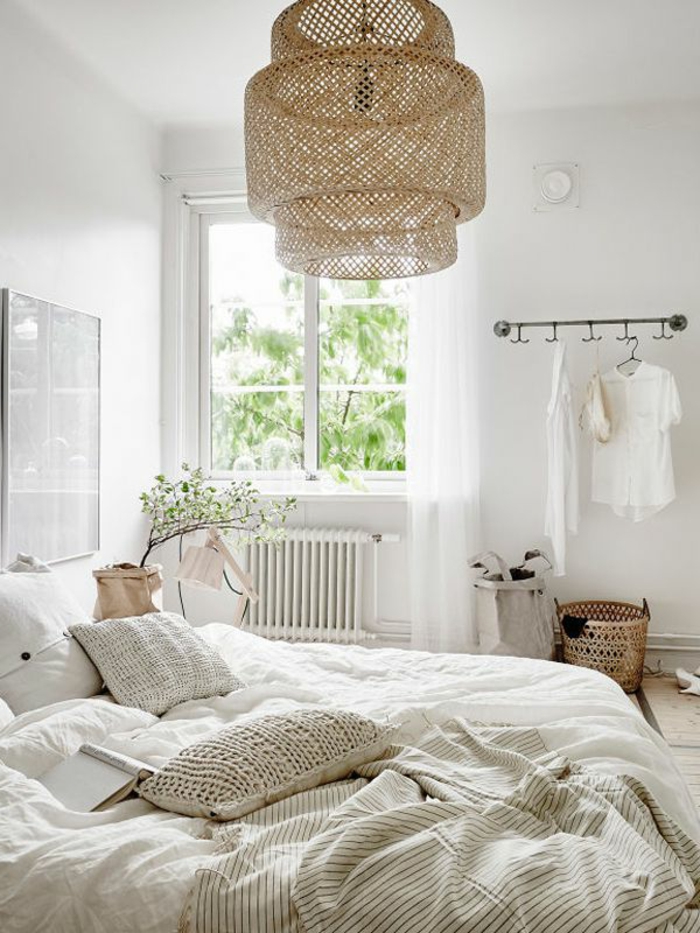 kronleuchter-in-weiß-modernes-schönes-schlafzimmer