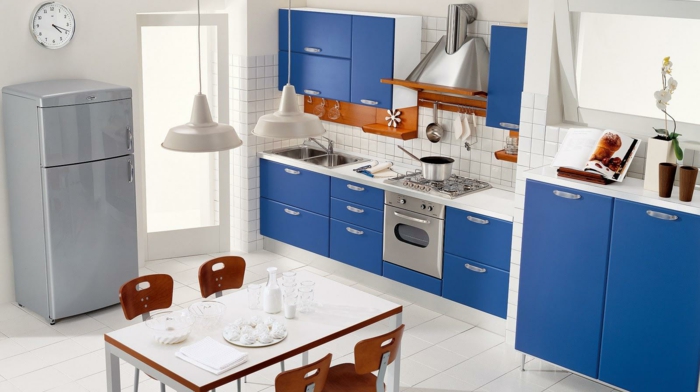 küche-farben-ideen-taubenblau-interessante-zimmefarbe