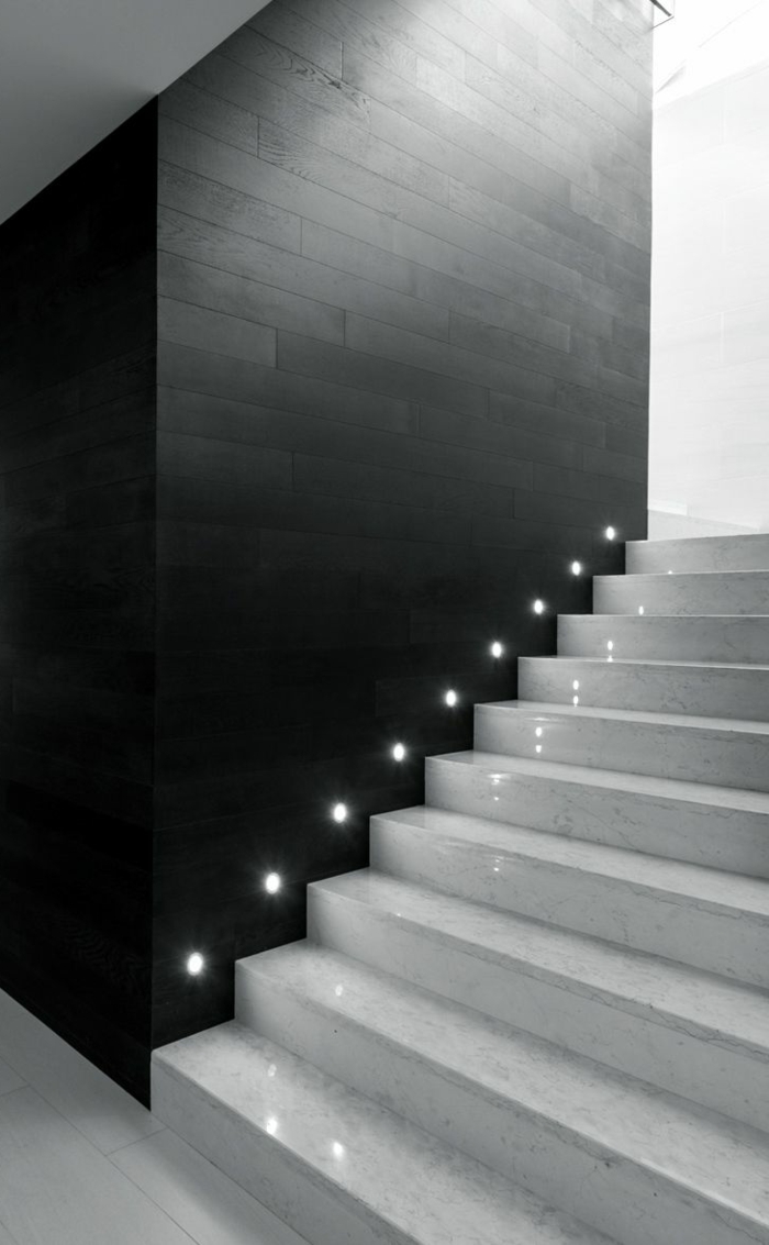 led-treppenbeleuchtung-interessante -ausstattung-grau-und-schwarz