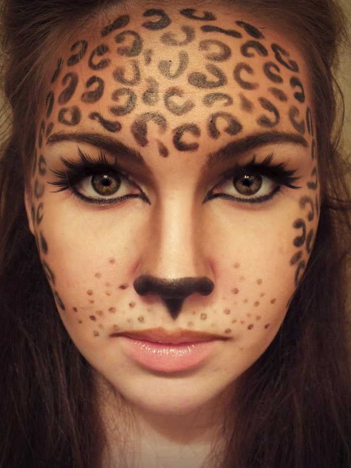 leopard-gesicht-schminken-sehr-lustiges-aussehen