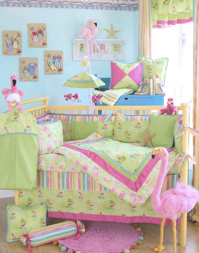 lustige-Babyzimer-Gestaltung-grelle-Farben-bettwäsche-lustiges-Muster-Flamingo-Motive