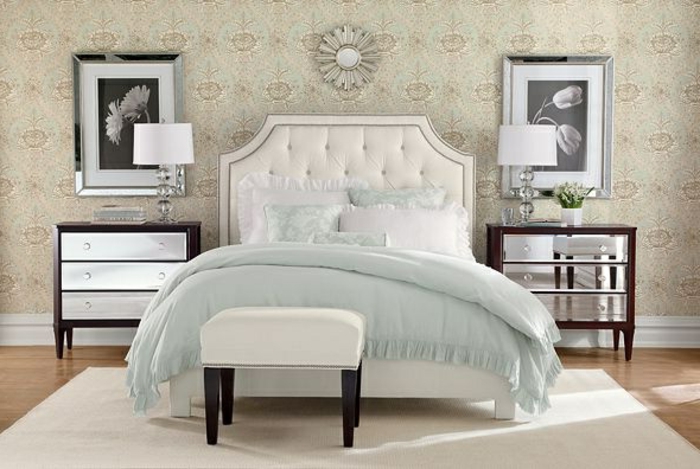 luxuriöses-Schlafzimmer-Design-King-Size-Bett-kokette-Bettwäsche