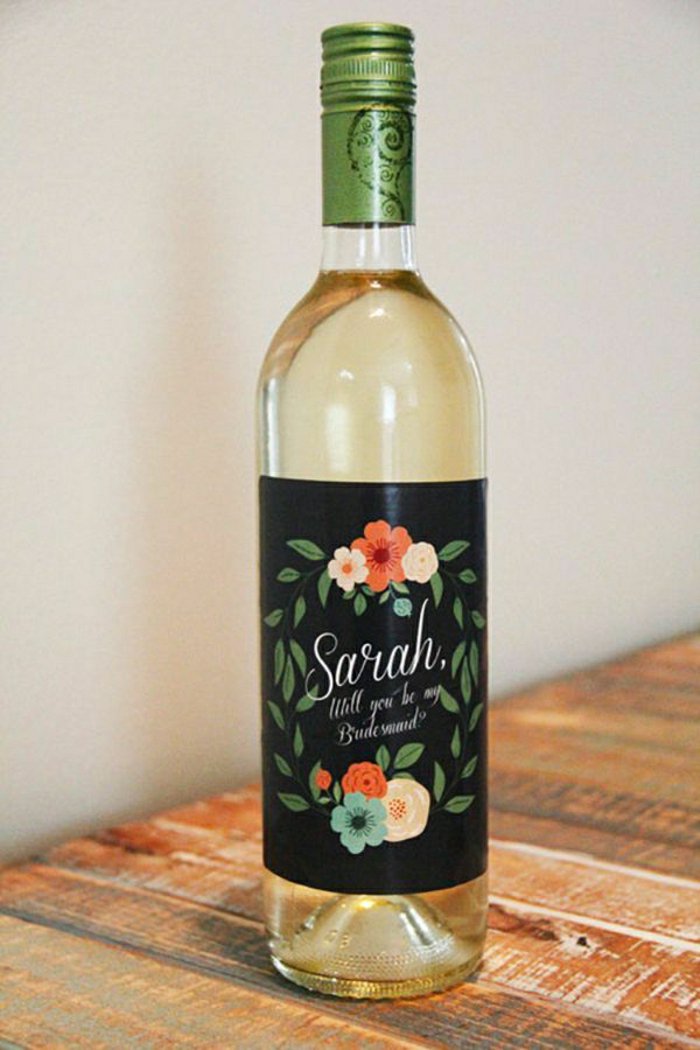 personalisierte-Etiketten-Weinflasche-Weißwein-spezieller-Anlass-Brautjungfern