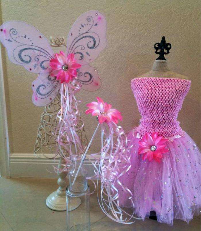 prinzessin-kostüm-rosa-Dekoration-dekorative-Flügel