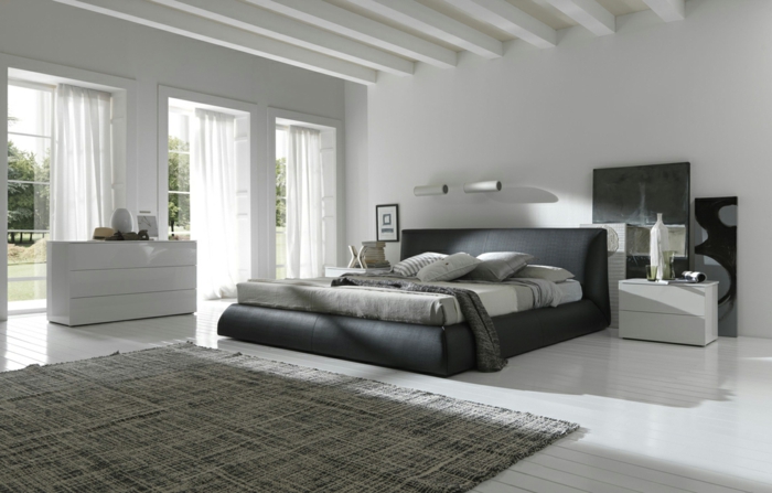 schöne-ideen-fürs-schlafzimmer-grauer-teppich-großes-bett