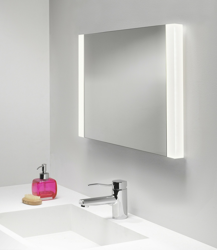 spiegelschrank-in-weiß-modernes-bad-gestalten