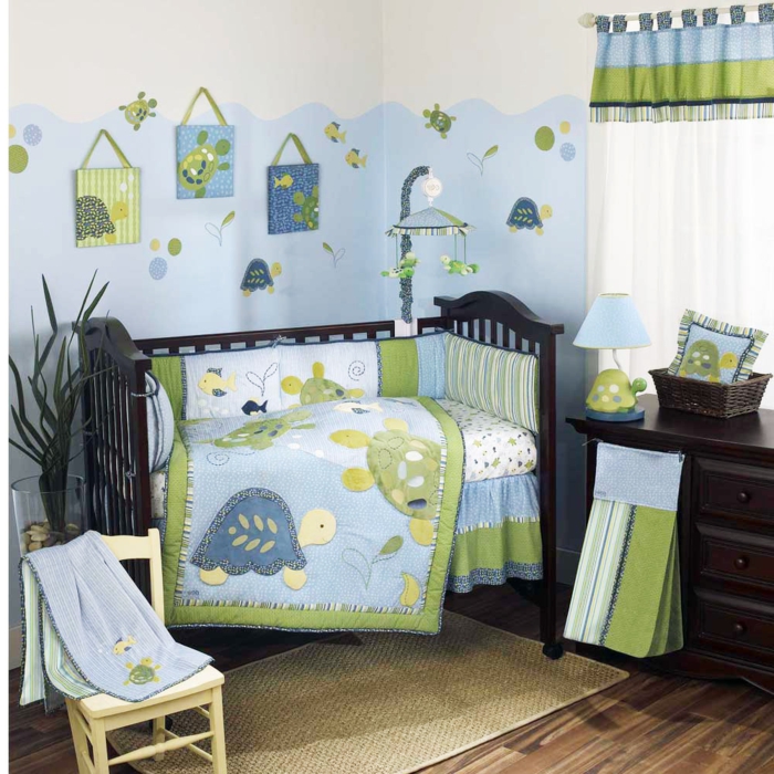 wunderschöne-Babyzimmer-Gestaltung-Schildkröten-Motive-süße-babybettwäsche