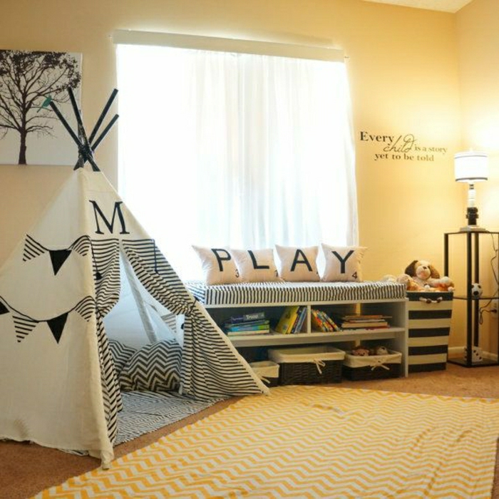 wunderschöne-Kinderzimmer-Gestaltung-schwarz-weißes-Zelt