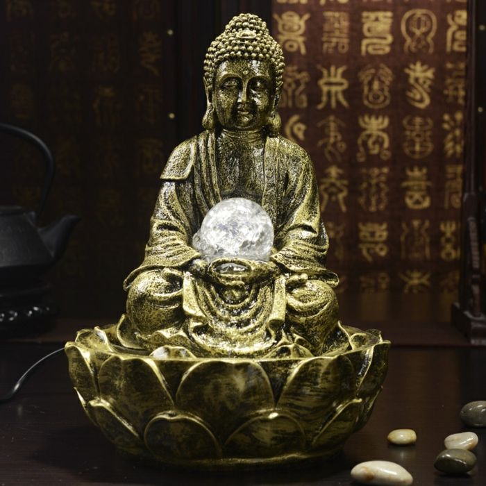 zimmerbrunnen-mit-buddha-exotisch-aussehen-schöne-dekoration