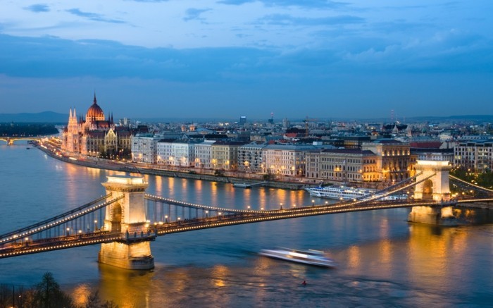 Budapest-Ungarn-beliebte-reiseziele-europa-berühmte-sehenswürdigkeiten-in-europa