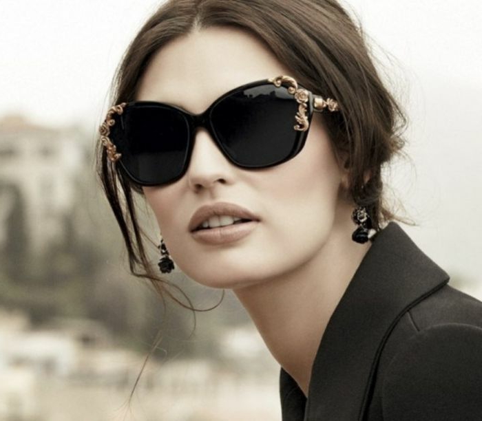 Chanel-Sonnenbrille-dunkel-schwarz