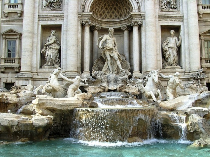 Rom-Italien-der-Trevi-Brunnen-berühmte-sehenswürdigkeiten-in-europa-beliebte-reiseziele-europa