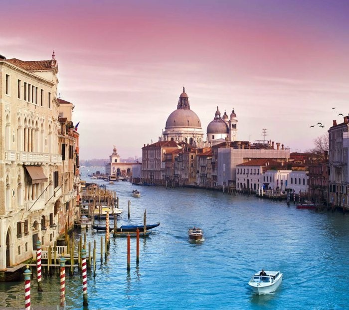Venedig-Italien-europas-schönste-städte-top-urlaubsziele-berühmte-sehenswürdigkeiten-in-europa