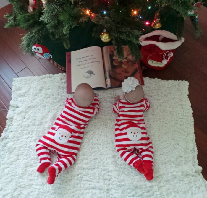 baby-schlafanzug-für-Zwillinge-schlafanzug-mit-füßen-für-Weihnachten