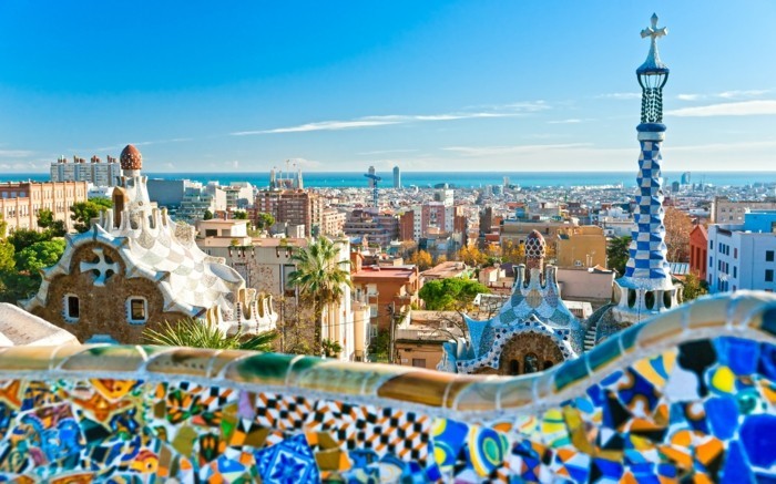 barcelona-spanien-europas-schönste-städte-top-urlaubsziele-berühmte-sehenswürdigkeiten-in-europa