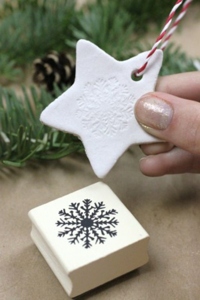 bastelideen-für-kinder-unikale-weiße-sterne-für-den-weihnachtsbaum