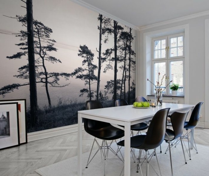 elegantes-Esszimmer-Interieur-schwarz-weiße-tapete-Wald-Meer-Natur