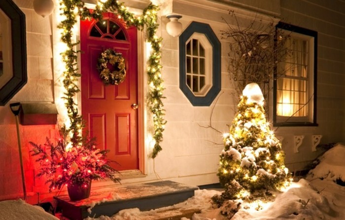 große-fenster-dekorieren-unikale-beleuchtung-zum-weihnachten