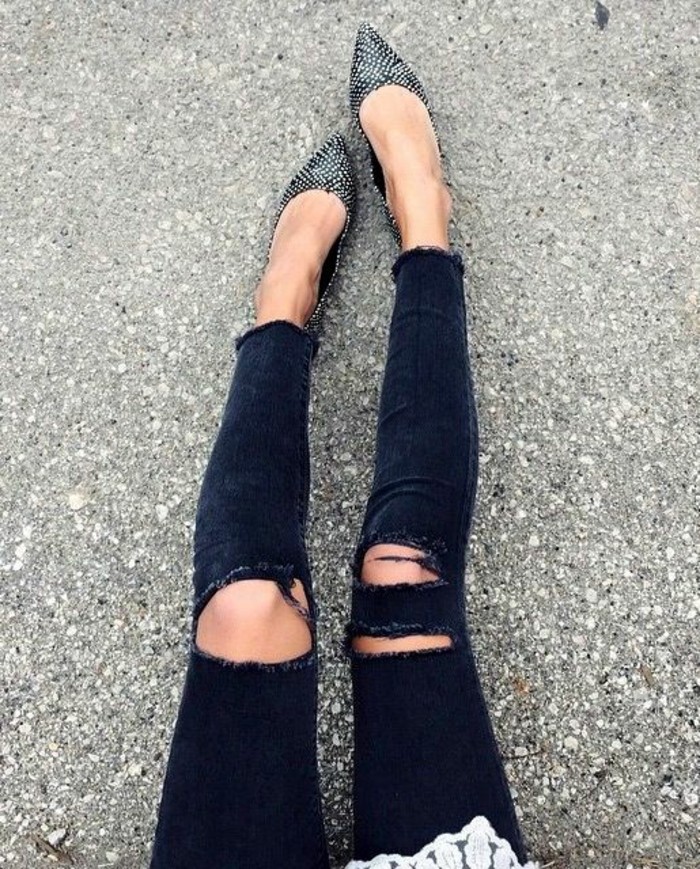 jeans-mit-rissen-schwarze-jeans-skinny-jeans-damen-effektvolle-Schuhe