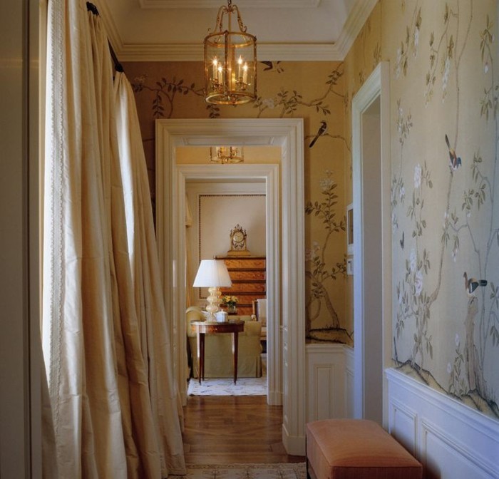 luxuriöses-Interieur-Pastellfarben-vintage-Leuchten-stylische-tapeten