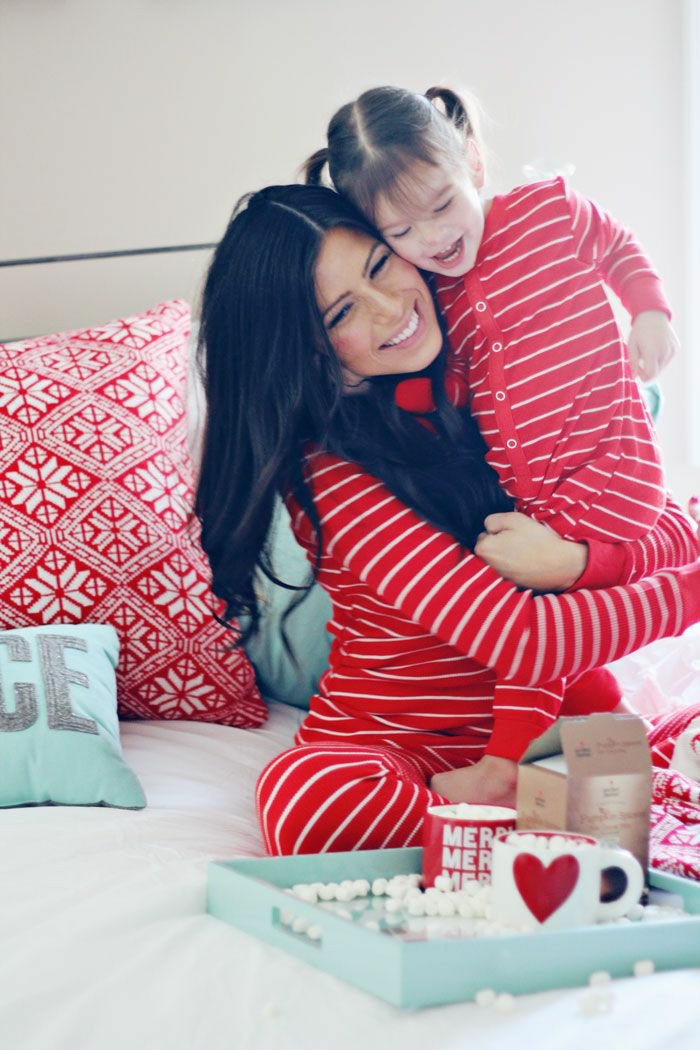 roter-mädchen-schlafanzug-für-kleine-und-große-Mädchen-Mutti-und-ich