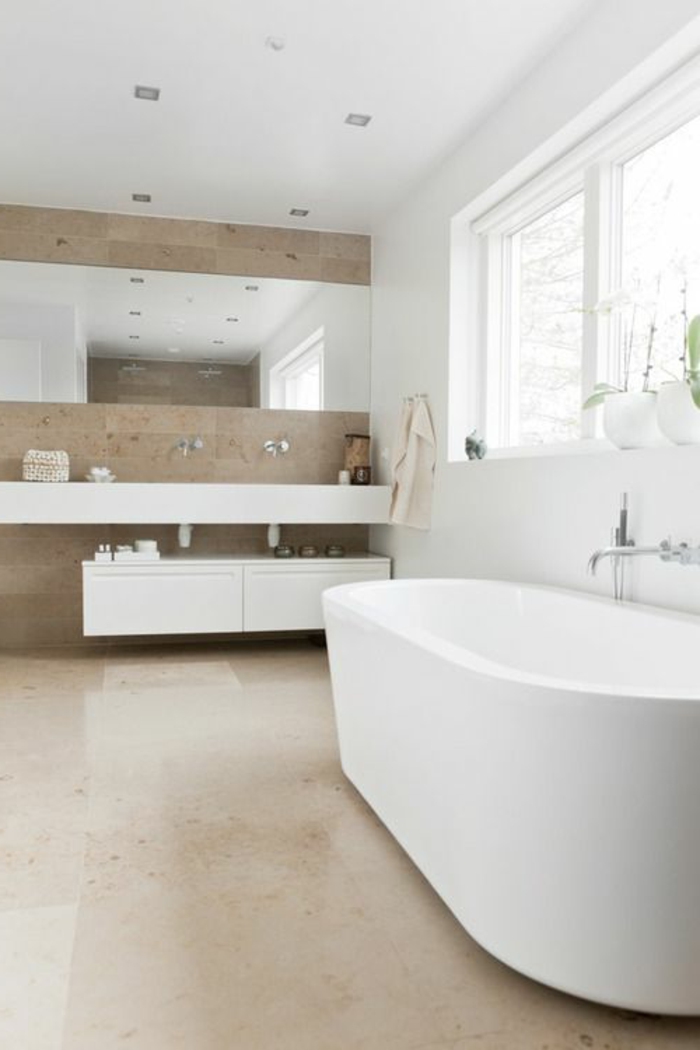 räumliches-Badezimmer-weiße-duo-badewanne-oval