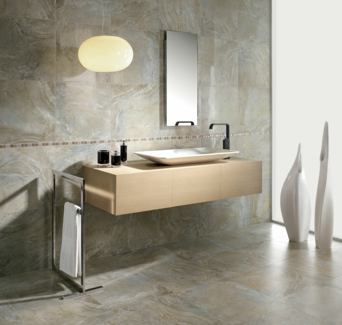 super-schönes-baddesign-waschbecken-spiegel-modell-moderne-badmöbel-für-kleine-bäder