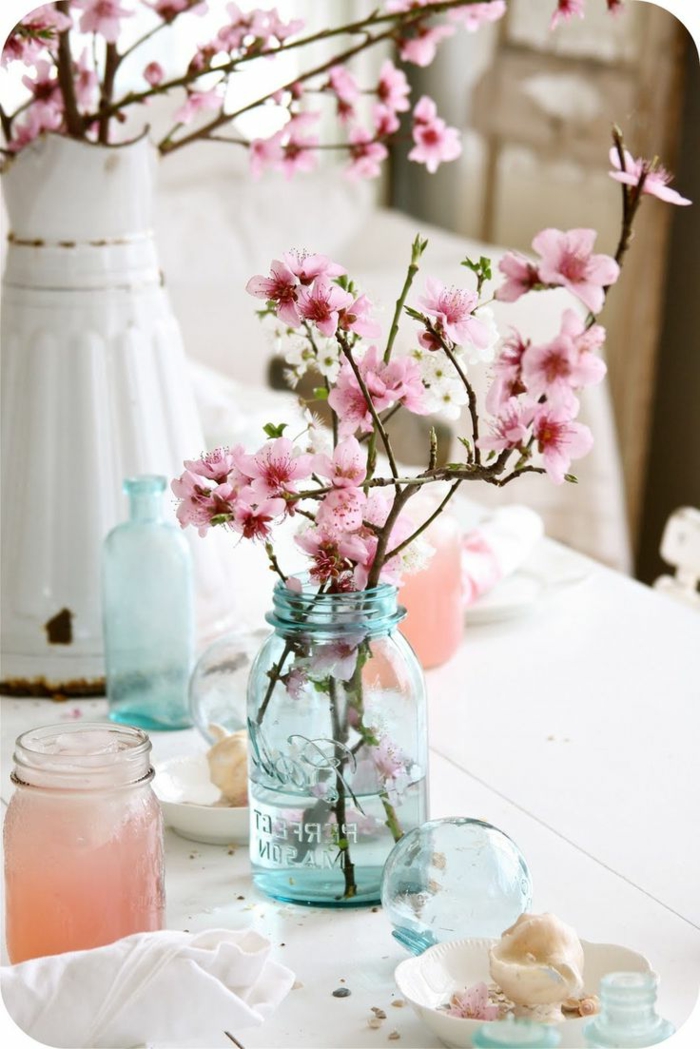 vintage-tischdekoration-zärtliche-rosa-Blüten