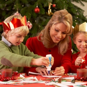 Weihnachtsbasteln mit Kindern: 105 tolle Ideen!