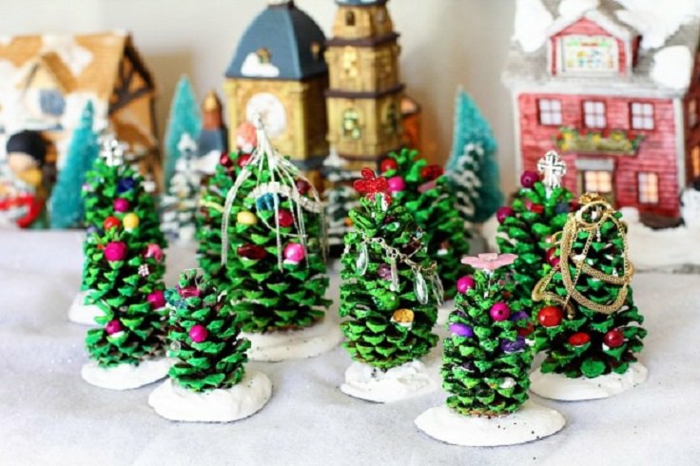 weihnachtsbasteln-mit-kindern-kleine-süße-weihnachtsbäume