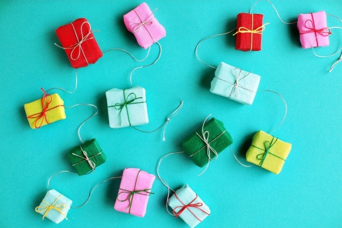weihnachtsgeschenke-basteln-ideen-super-kleine-bunte-geschenke
