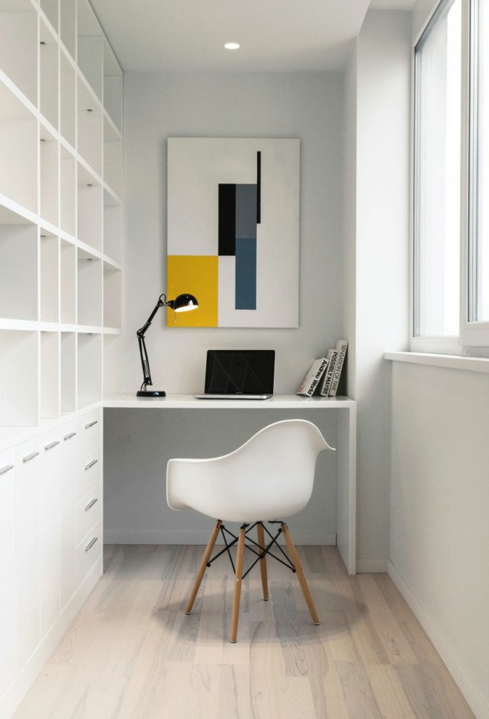 wohnung-einrichten-tipps-für-schlichtes-Arbeitszimmer-alles-in-Weiß-minimalistische-Einrichtung