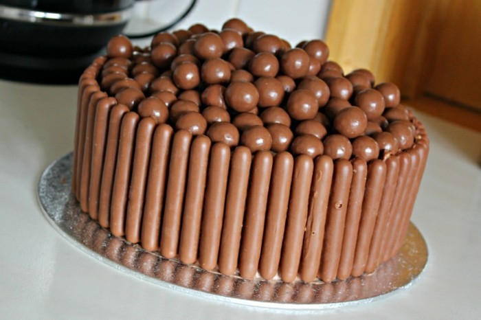 Schokoladen kuchen-originell-verzieren