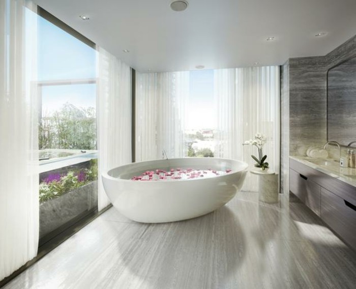 badezimmer-gestalten-ideen-weiße-badewanne-tolle-weiße-farbe