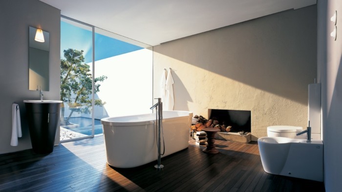 badezimmer-modern-gestalten-sehr-tolles-interieur-freistehende-badewanne