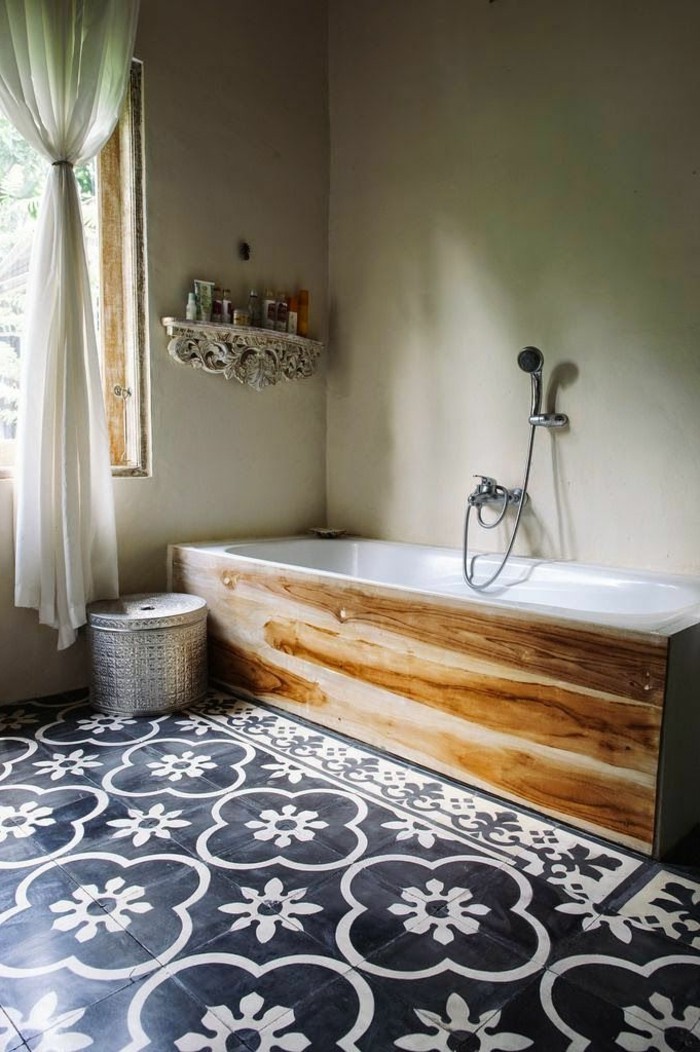 bäder-ideen-originelle-badfliesen-und-schöne-badewanne