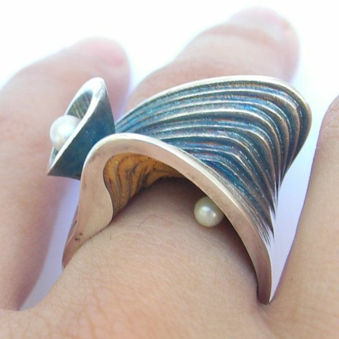 cooles-Modell-Damenring-Auster-Anemone-Ring