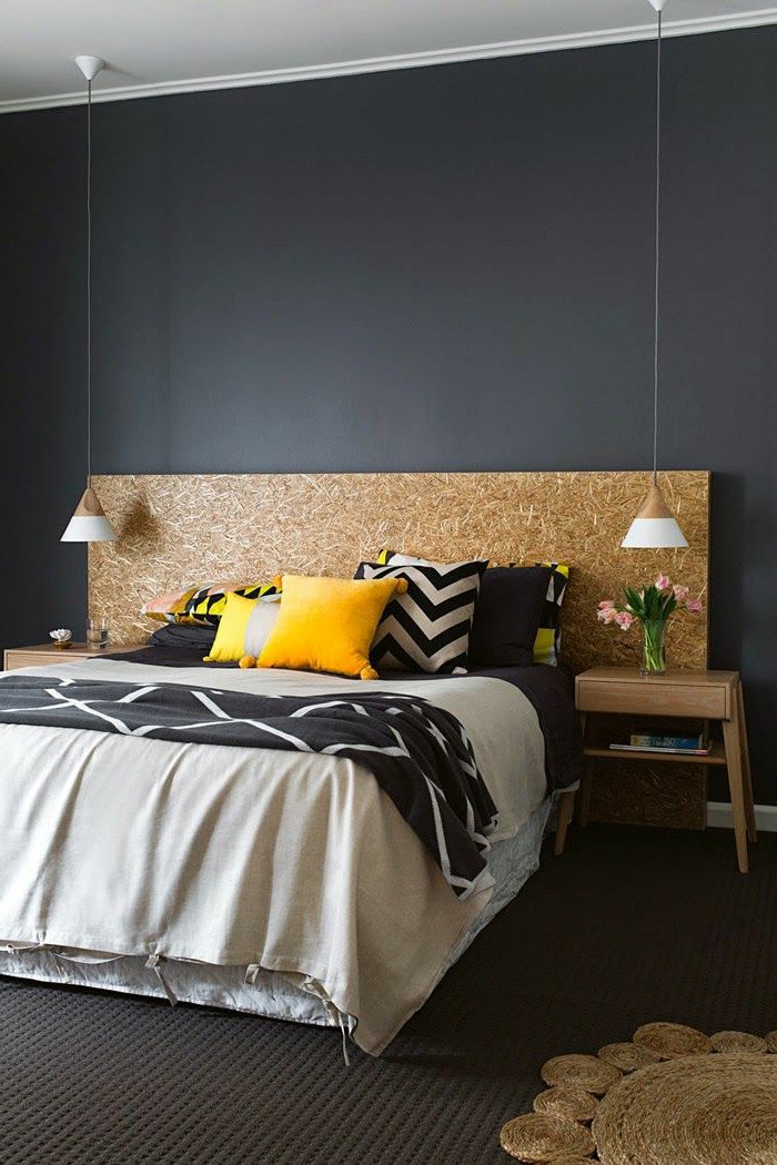 graue-Farbgestaltung-Schlafzimmer-modene-Bettwäsche