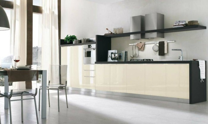 magnolia-farbe-küche-modernes-tolles-design-hohe-zimmerdecke