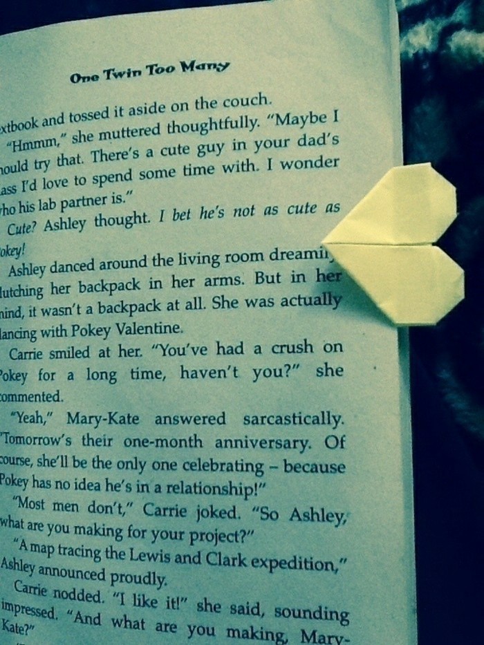 origami-herz-basteln-idee-für-lesezeichen