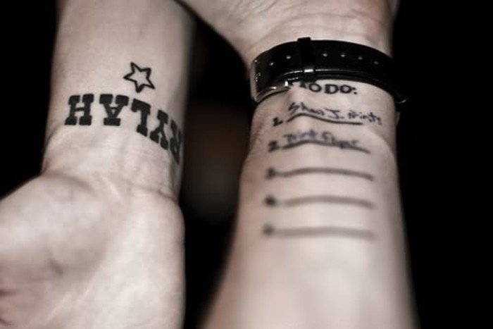 80 Super Attraktive Handgelenk Tattoo Ideen Archzinenet