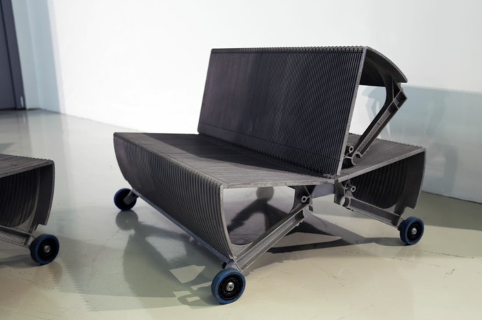 recycling-ideen-schwarzes-modell-sofa