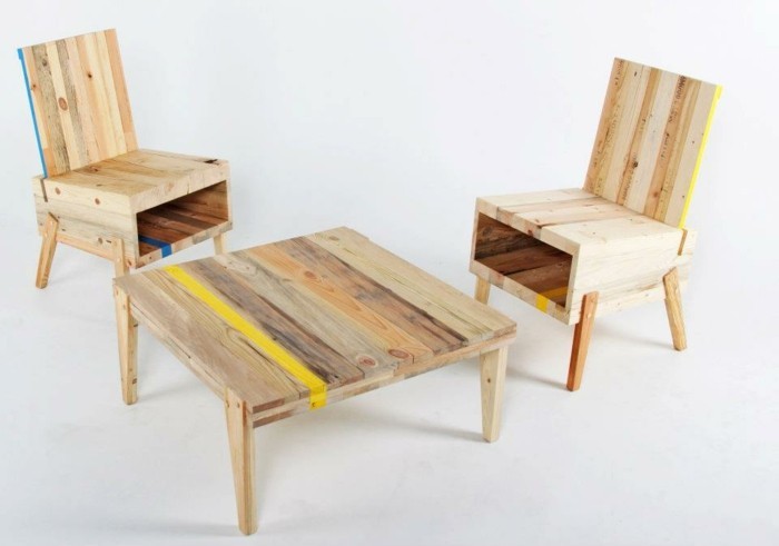 recycling-möbel-interessanter-tisch-und-zwei-stühle