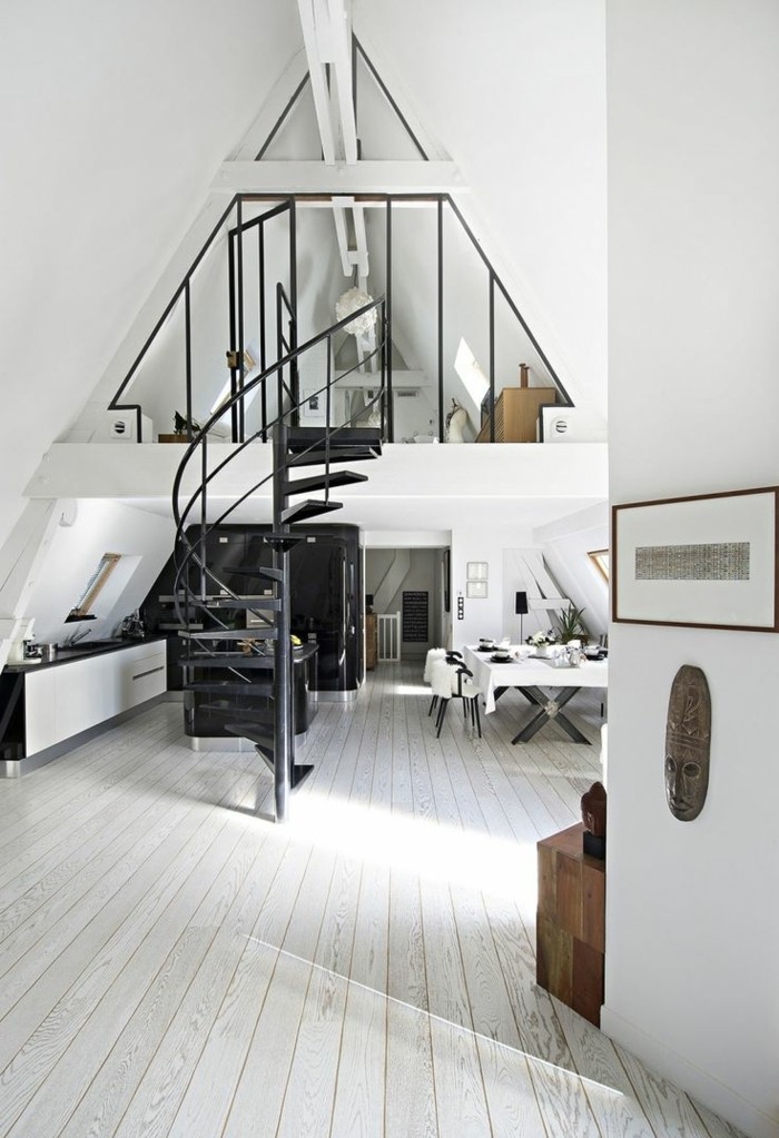 simple-zweistöckige-Wohnung-in-Schwarz-und-Weiß-mit-Parkett