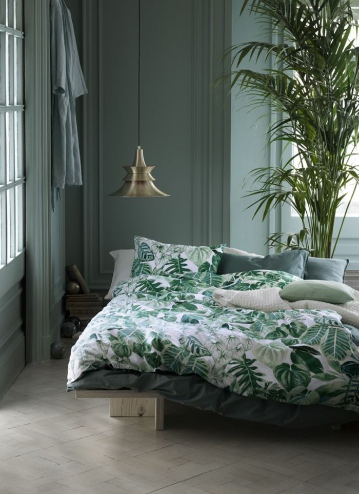 wandfarbe-grün-unikales-modell-schlafzimmer-wunderschönes-bett