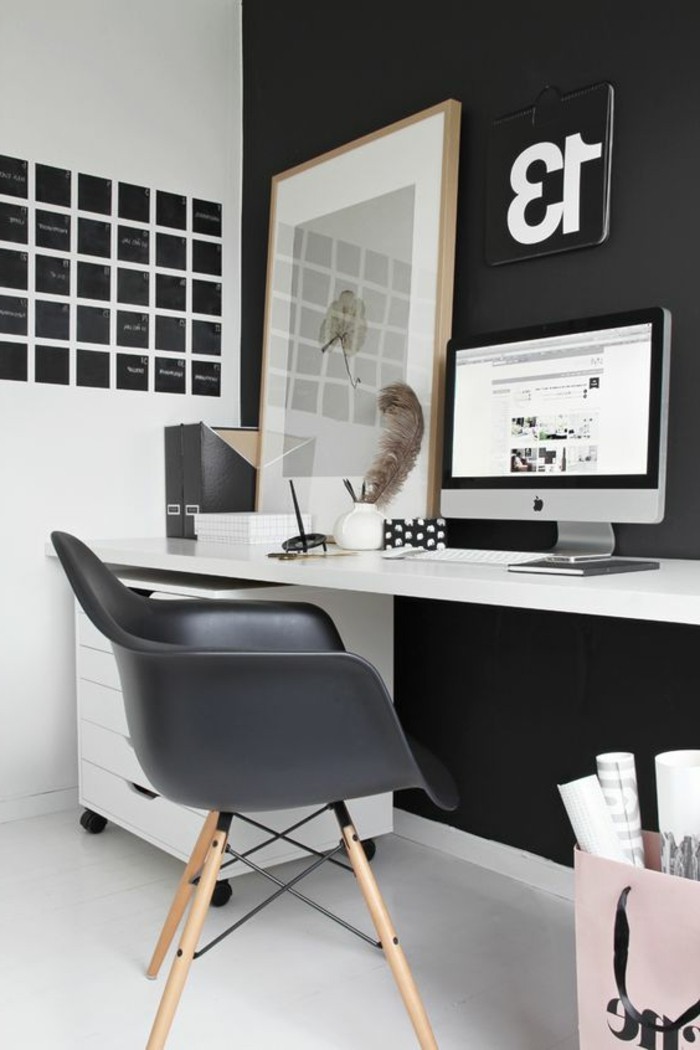 Arbeitszimmer-in-Schwarz-und-Weiß